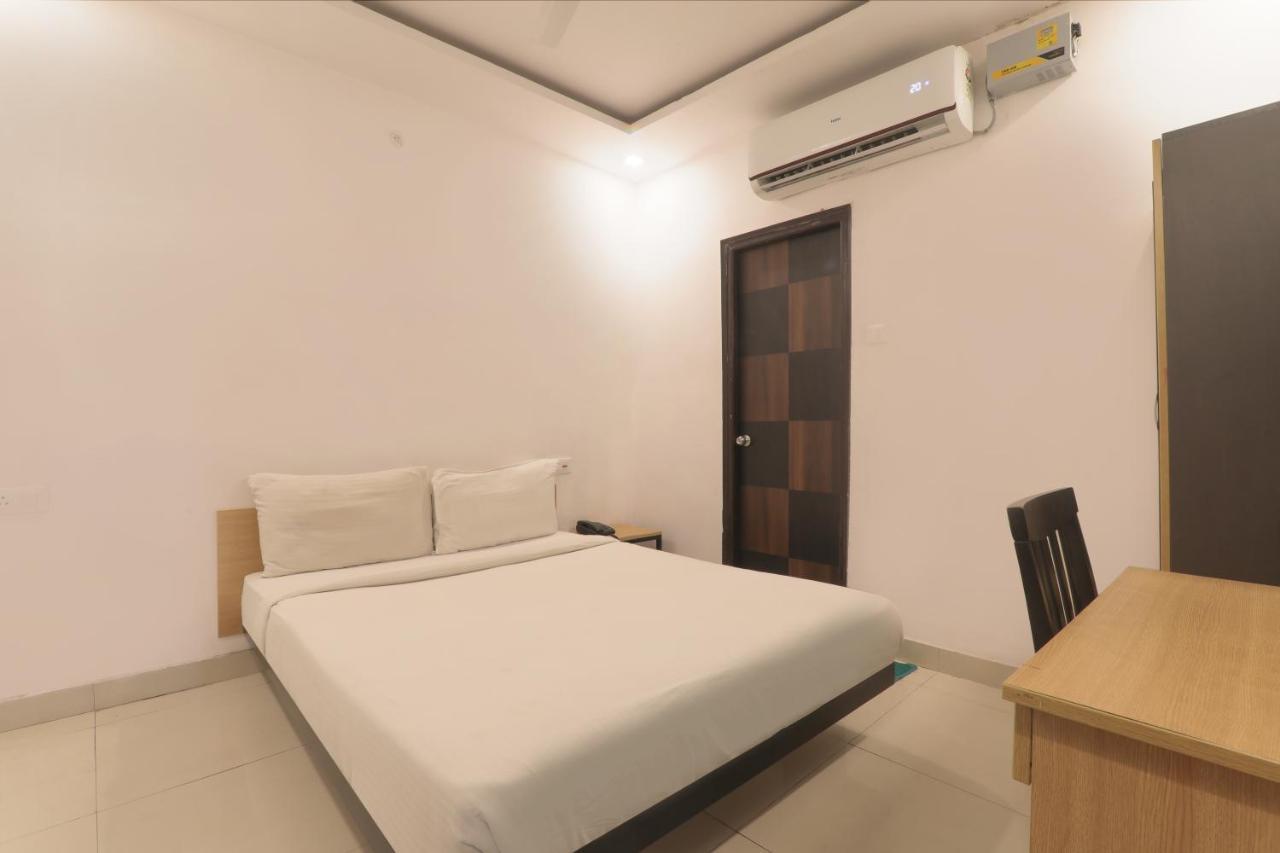 Fabhotel Ss International Hotel